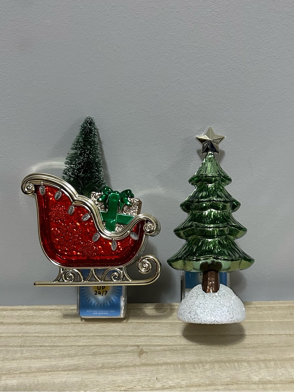 NEW Bath & Body Works Carved Tree + Holiday Sleigh Nightlight Wallflower Plugs
